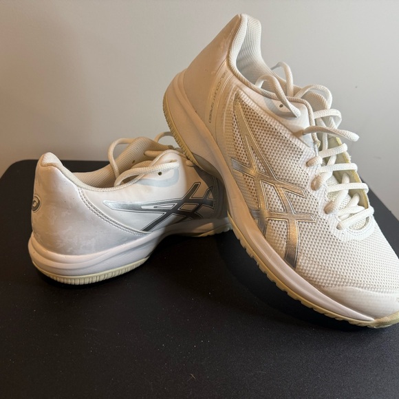 Asics Women's Athletic Shoes in White and Silver 9.5 - Picture 2 of 4